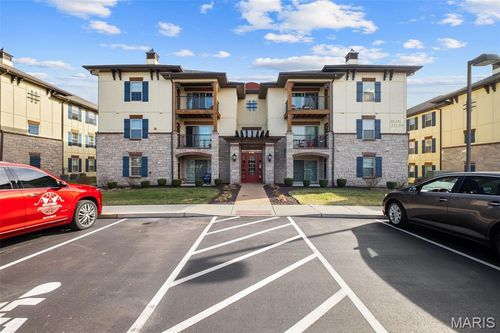 223-223 Bordeaux Way, Saint Peters, MO, 63376-3179 | Card Image