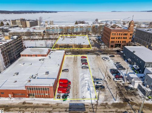 116 W Front St, Traverse City, MI, 49684-2202 | Card Image