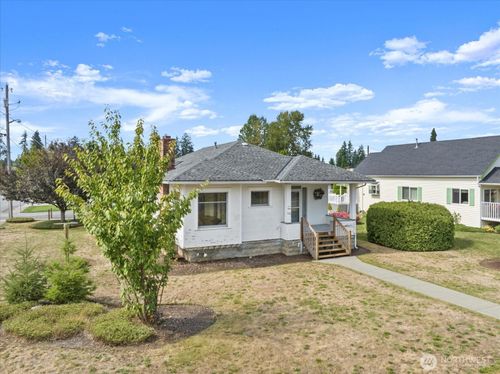 316 S Kentucky Ave, Granite Falls, WA, 98252-8805 | Card Image