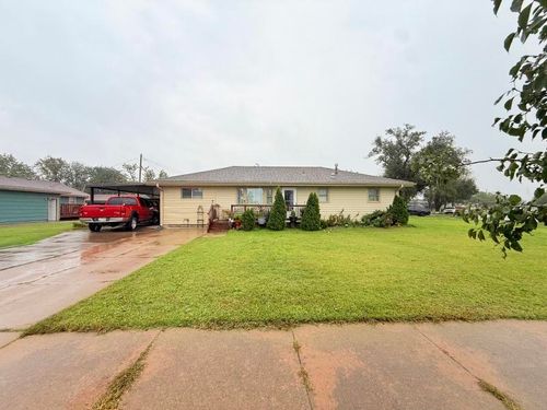 2143 Quincy, Salina, KS, 67401 | Card Image