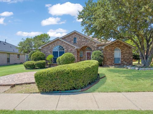 823 Ashley Pl, Mesquite, TX, 75181-4205 | Card Image