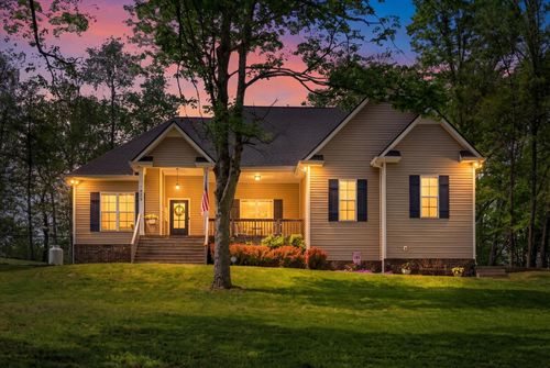 1820 River Rd, Clarksville, TN, 37040-7432 | Card Image