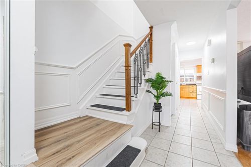 4-2220 Upper Middle Rd, Burlington, ON, L7P2Z9 | Card Image