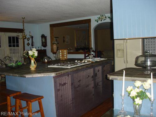 601 Holly Bush Dr, Holly, MI, 48442-1318 | Card Image