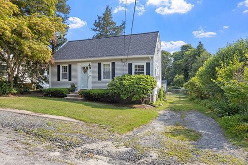 10 Cleveland Ave, Buzzards Bay, MA, 02532-5102 | Card Image