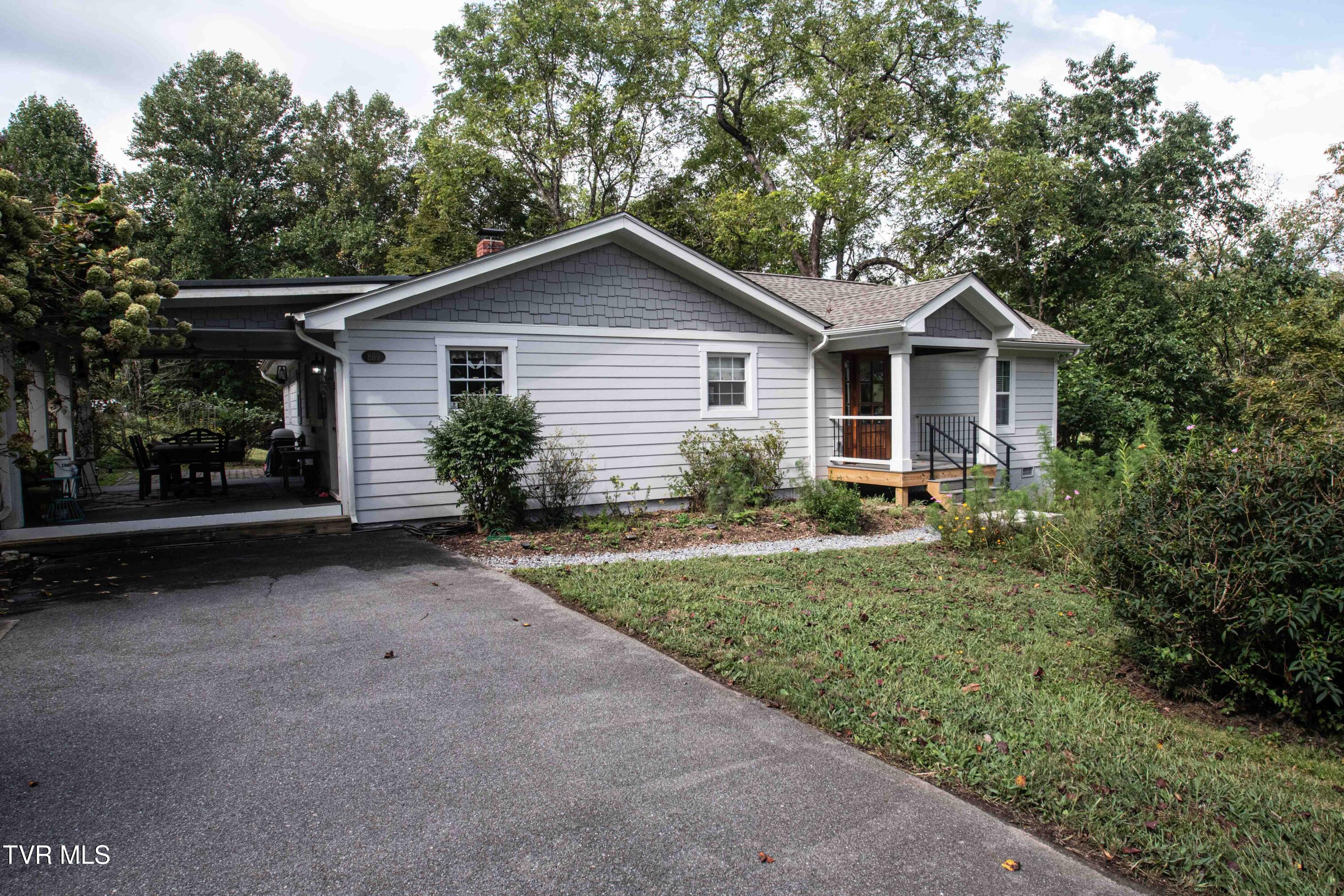 869 Cooks Valley Rd, Pending in Kingsport - eXp Realty