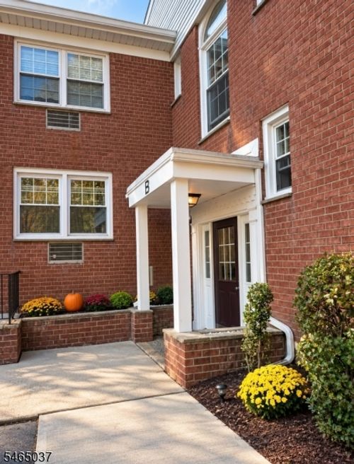b-9-565 Grove St, Clifton, NJ, 07013-3162 | Card Image