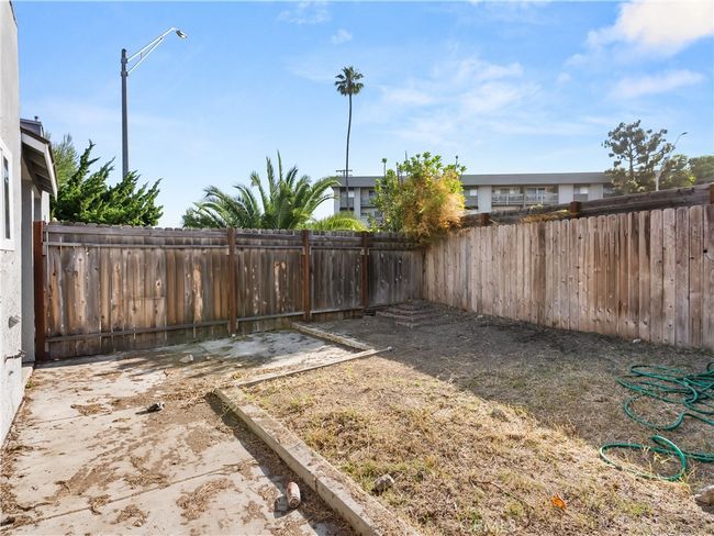 1406 Argonne Ave, Home with 1 bedrooms, 1 bathrooms and null parking in Long Beach CA | Image 17