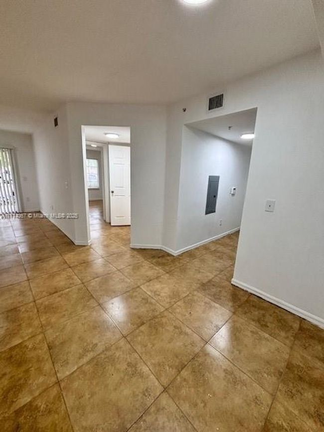 APT-101 - 4190 San Marino Blvd, Condo with 2 bedrooms, 2 bathrooms and null parking in West Palm Beach FL | Image 7