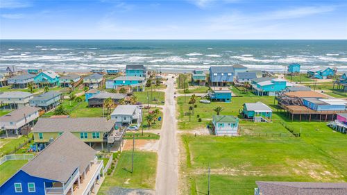 231 Coral Ct, Surfside Beach, TX, 77541-6917 | Card Image