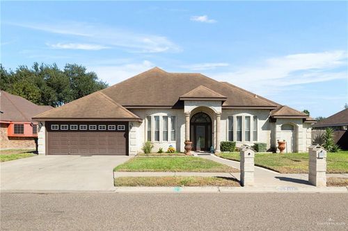 2111 E 25th St, Mission, TX, 78574-7499 | Card Image
