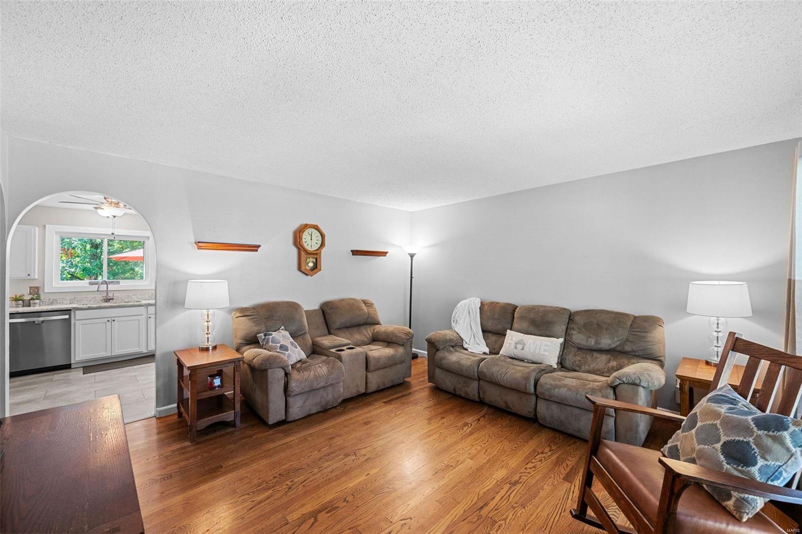 Grassy Valley Dr, Saint Louis, MO 63129