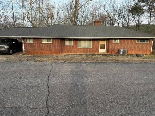 213 Merriman Rd, Fieldale, VA, 24089-3047 | Card Image