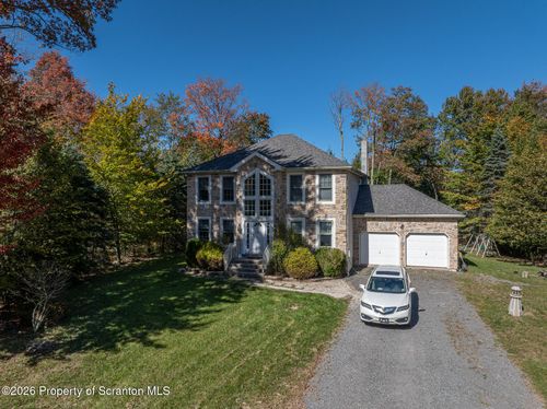 8 Bass Ct, Gouldsboro, PA, 18424-8731 | Card Image