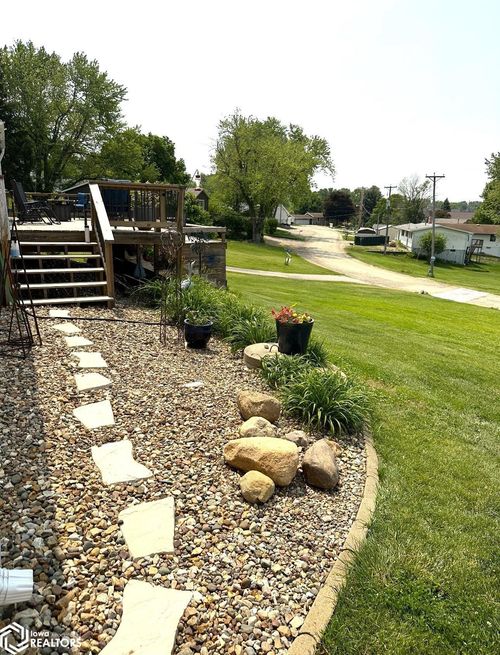 299 Center Point Dr, Montezuma, IA, 50171-8405 | Card Image