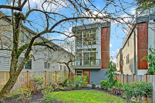b-9526 8th Ave Nw, Seattle, WA, 98117-2203 | Card Image