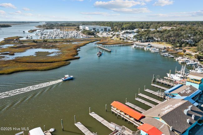 233 Ne 70 Th St, House other with 3 bedrooms, 2 bathrooms and null parking in Oak Island NC | Image 73