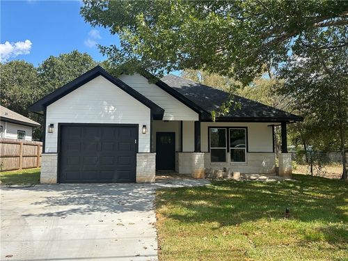 4111 Marsh St, Bryan, TX, 77803-0581 | Card Image