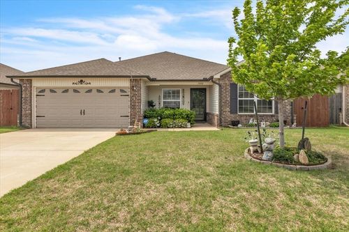 1400 Sandstone Dr, Noble, OK, 73068-6649 | Card Image