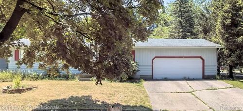 3727 Wilson Ave, Lansing, MI, 48906-2427 | Card Image