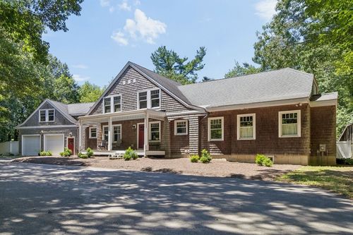 44 Granite St, Medway, MA, 02053-2213 | Card Image