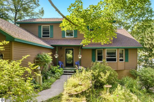 2884 Wild Juniper Trl, Traverse City, MI, 49686-3854 | Card Image