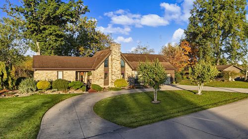 714 Poe Rd, Bucyrus, OH, 44820-8642 | Card Image