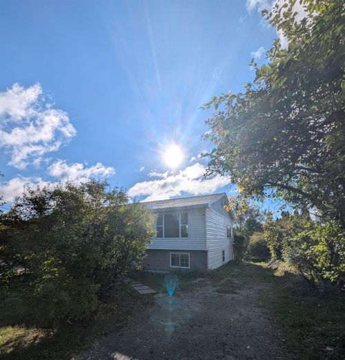 575 Highway 2, Elmsdale, NS, B2S1A4 | Card Image