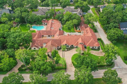 8902 Cypresswood Dr, Spring, TX, 77379-6910 | Card Image