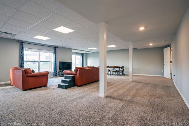plenty of space for entertaining | Image 30