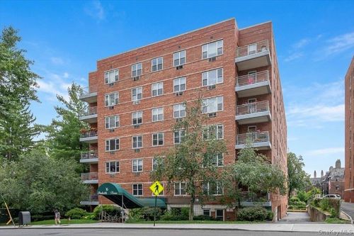 7k-16 Lake St, White Plains, NY, 10603-3838 | Card Image