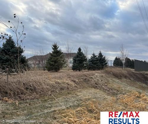 19206 Grande Avenue Cir, Elkhorn, NE, 68022-5252 | Card Image