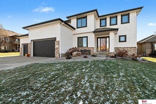 18911 Leavenworth St, Elkhorn, NE, 68022-5672 | Card Image