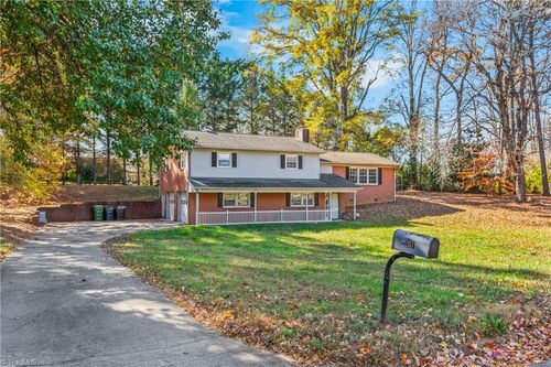 207 Bremen Dr, Lexington, NC, 27295-1103 | Card Image