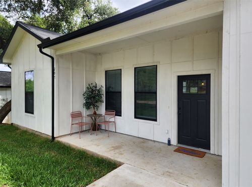 207 Laurel Ln, Spicewood, TX, 78669-4209 | Card Image