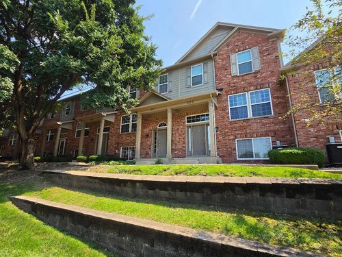 107 Driscoll Ln, Wood Dale, IL, 60191-2811 | Card Image