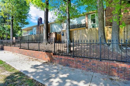 b-698 Hotchkiss Ln, Memphis, TN, 38104-5019 | Card Image