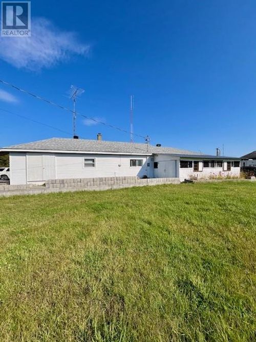 {{alt}} | Card Image