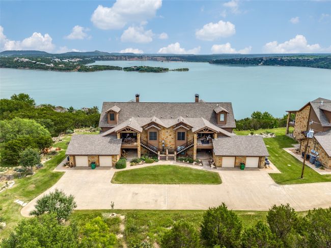 101 Eagle Pt, Condo with 2 bedrooms, 2 bathrooms and null parking in Graford TX | Image 5