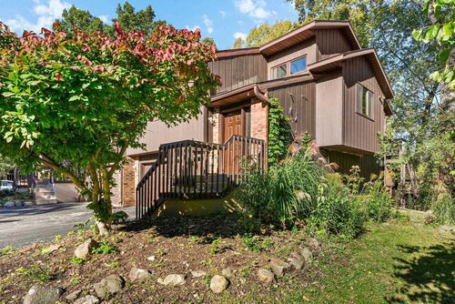 15 Hickory Hollow Drive, Madison, WI, 53705 | Card Image