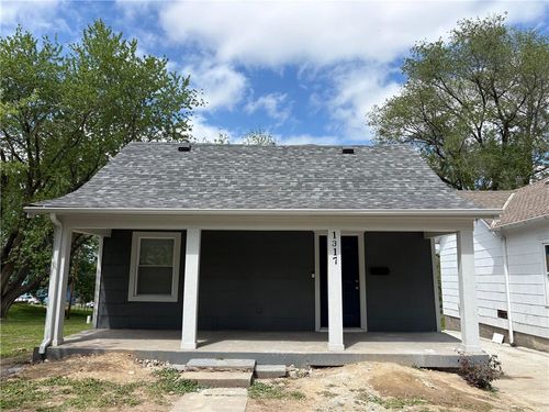 1317 Highly Street, St Joseph, MO, 64501 | Card Image