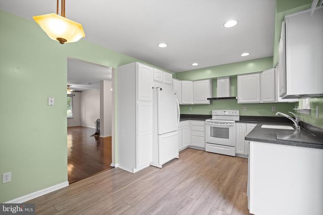 103 Fairfax Ct, Townhouse with 2 bedrooms, 3 bathrooms and null parking in Chesterbrook PA | Image 9