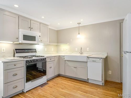 211 Donald St, Cahokia, IL, 62206-2103 | Card Image