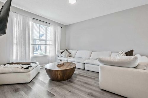 68 Wolf Gate, Okotoks, AB, T1S5T9 | Card Image