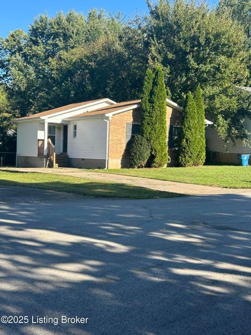 5209 Fisherman Ct, Louisville, KY, 40241-1357 | Card Image