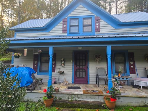 123 Mcmahan Gibbs Rd, Roan Mountain, TN, 37687-3680 | Card Image