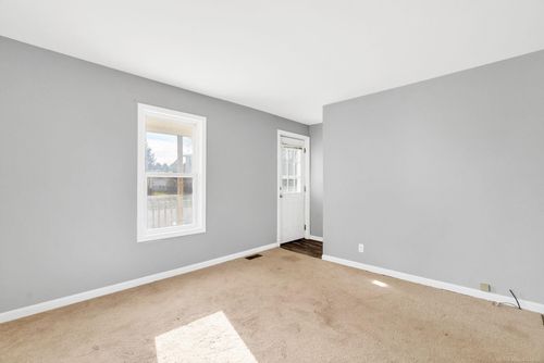 113 Ward St, Croswell, MI, 48422-1136 | Card Image