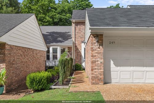 249 Woodcastle Dr, Florence, AL, 35630-6203 | Card Image