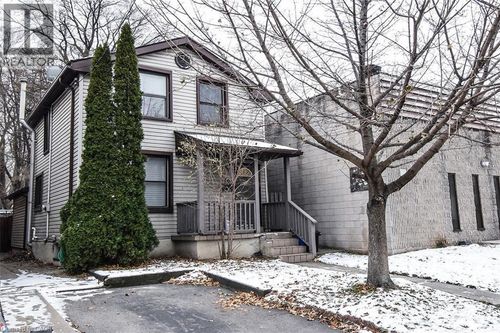 {{alt}} | Card Image