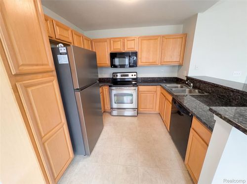 16005 Morningside, Northville, MI, 48168-6702 | Card Image